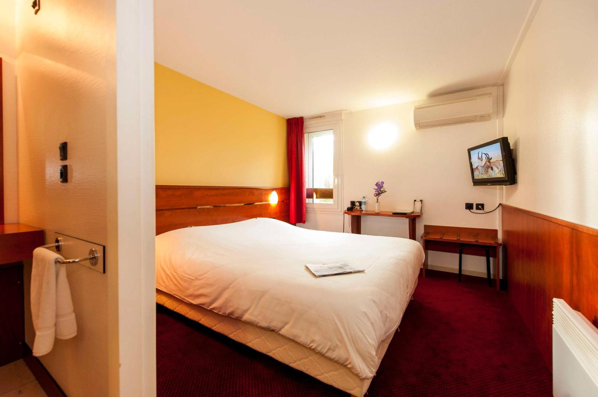 Le Passage  Brit Hotel Agen - L'Aquitaine מראה חיצוני תמונה