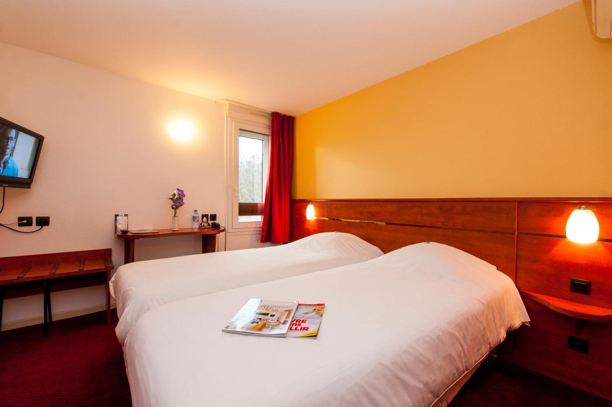 Le Passage  Brit Hotel Agen - L'Aquitaine מראה חיצוני תמונה